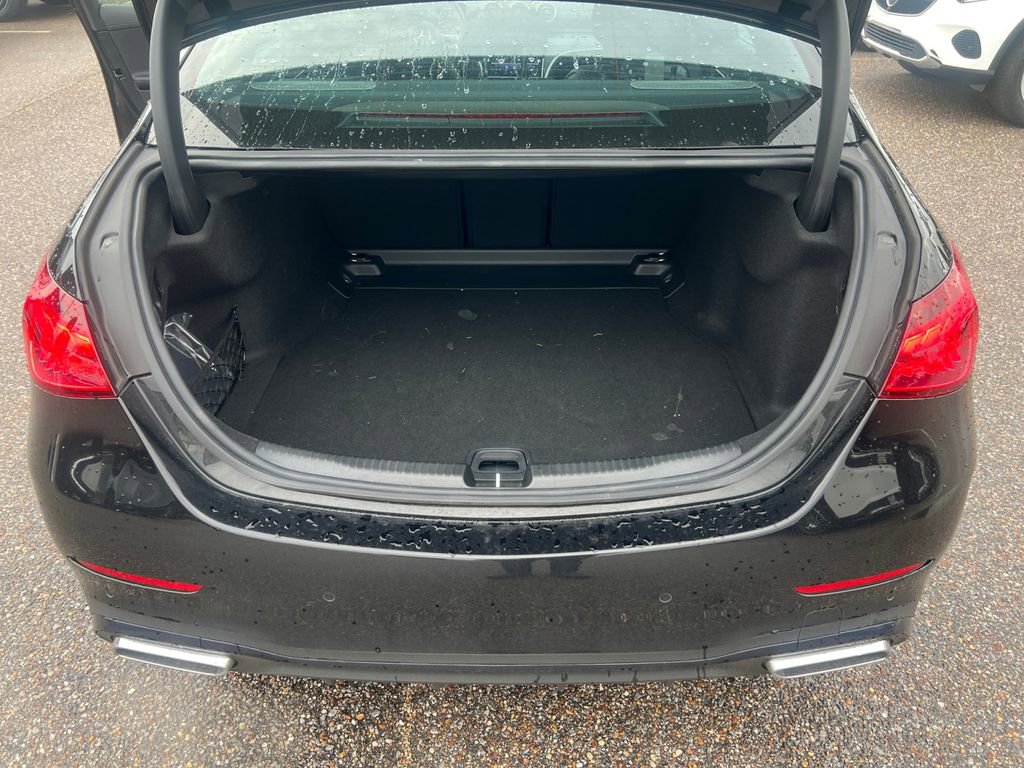 Used 2024 Mercedes-Benz C 300 Sedan image 25