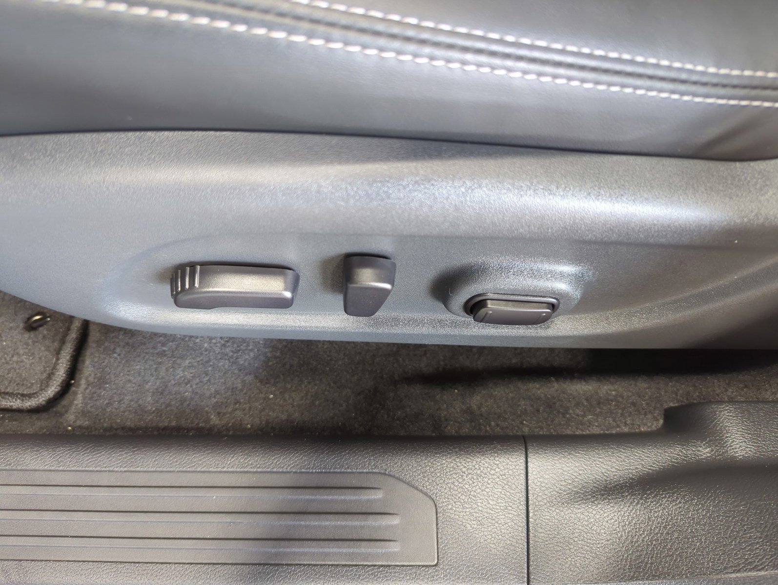 Used 2024 Nissan Murano SV image 20