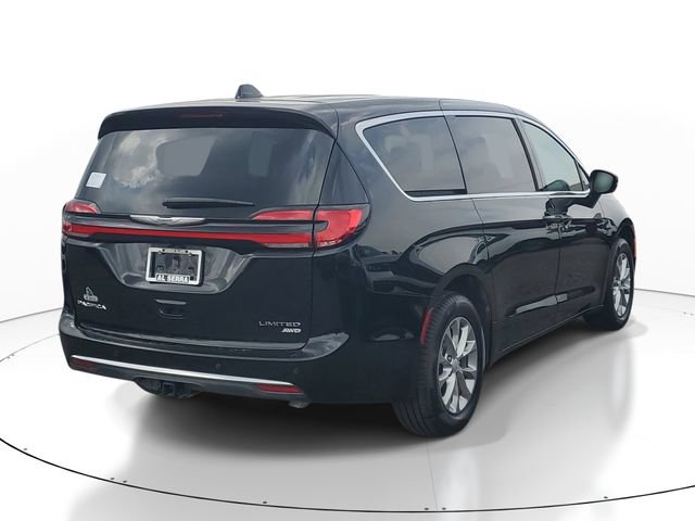 New 2026 Chrysler Pacifica Limited w/ Trailer Tow Group AWD/4WD image 4