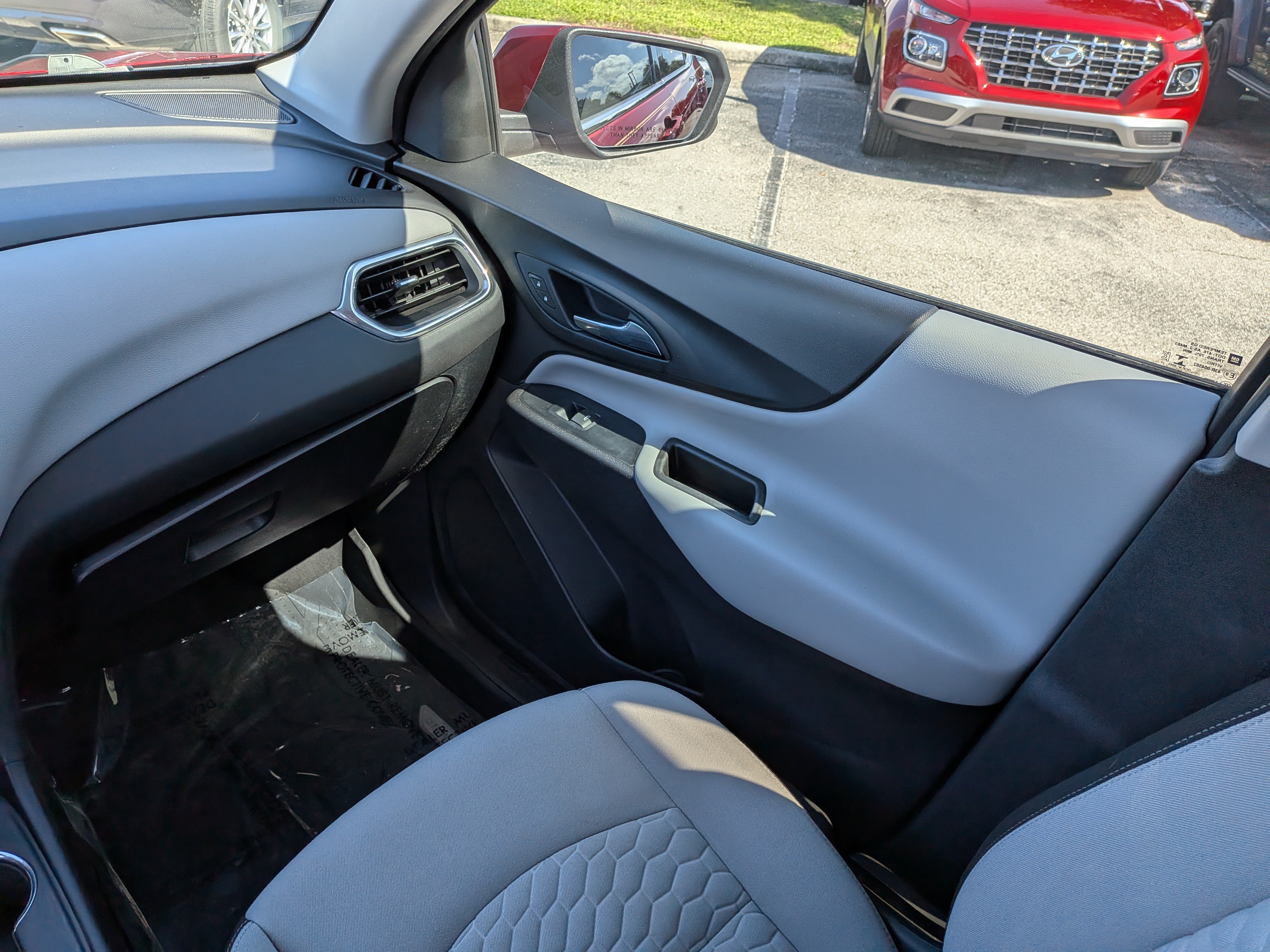 Used 2019 Chevrolet Equinox LT w/ Sun & Navigation Package FWD image 19