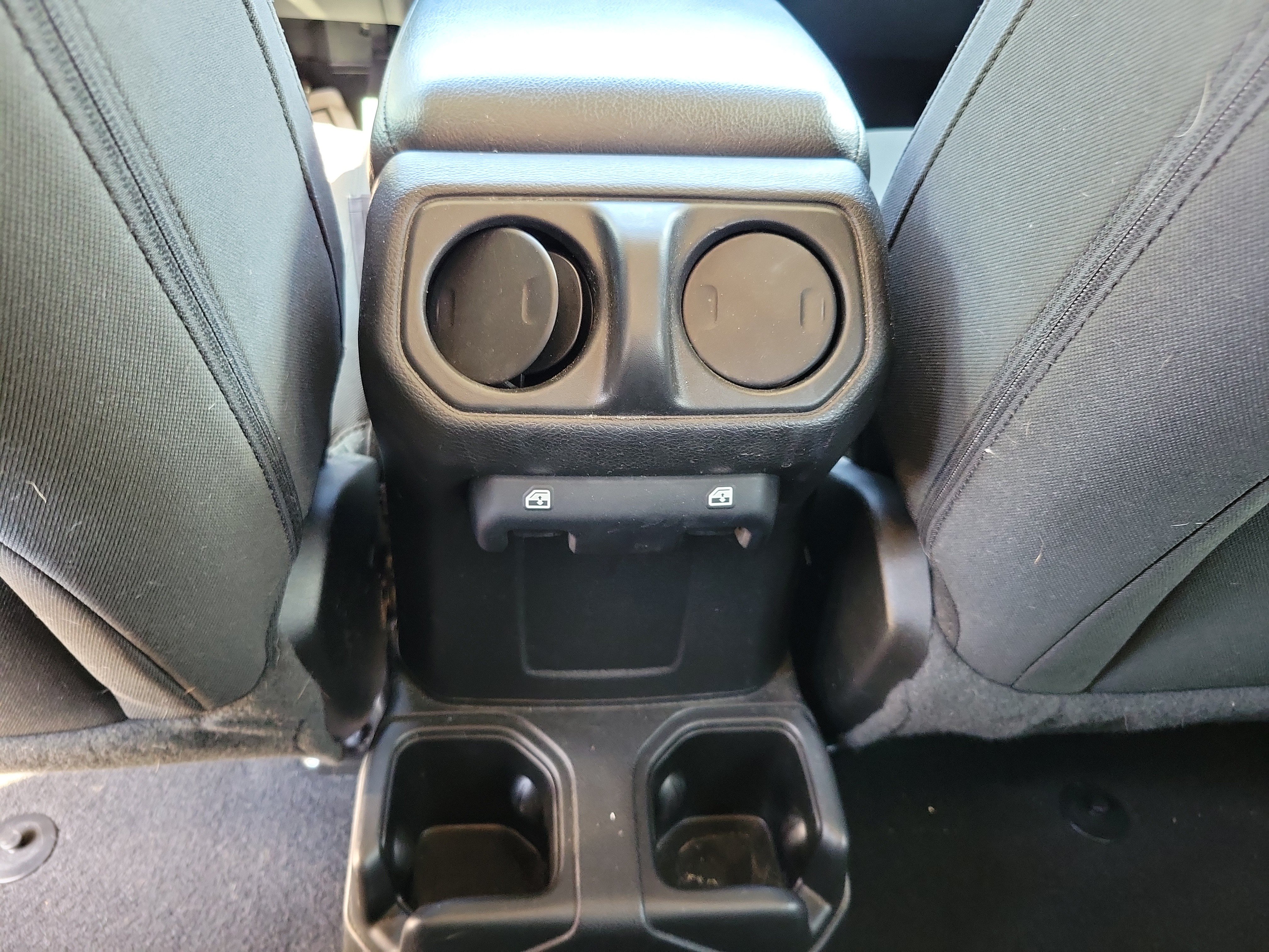 Used 2021 Jeep Wrangler Unlimited Sport AWD/4WD image 9