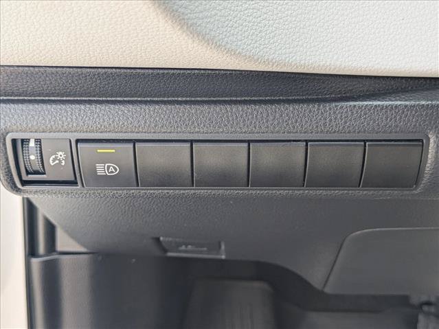 Used 2020 Toyota Corolla SE FWD image 12
