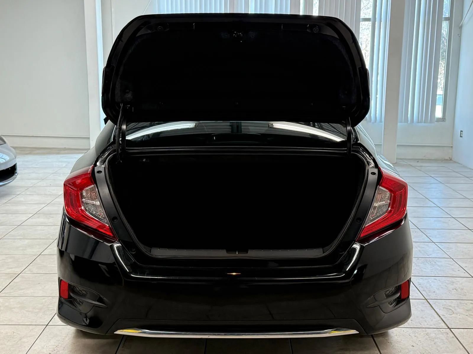 Used 2020 Honda Civic LX image 25