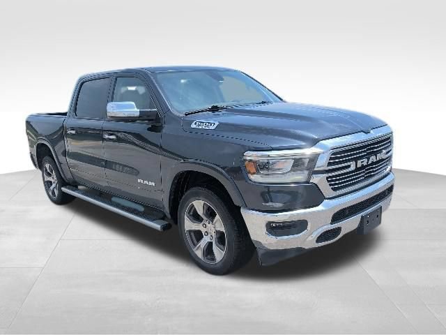Used 2019 RAM 1500 Laramie AWD/4WD image 1
