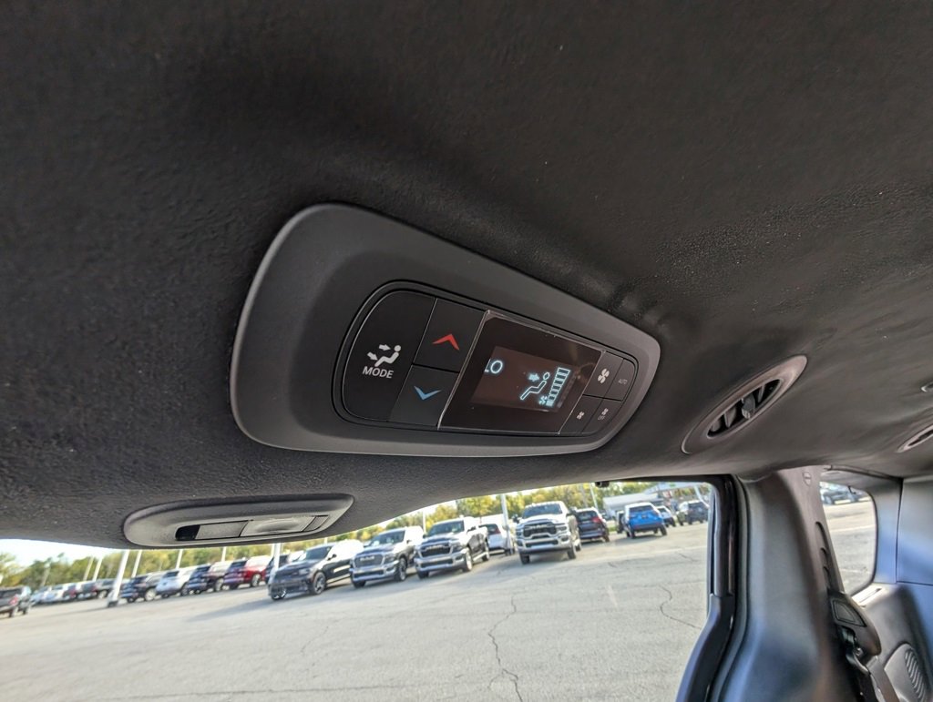 New 2026 Chrysler Pacifica Pinnacle image 39