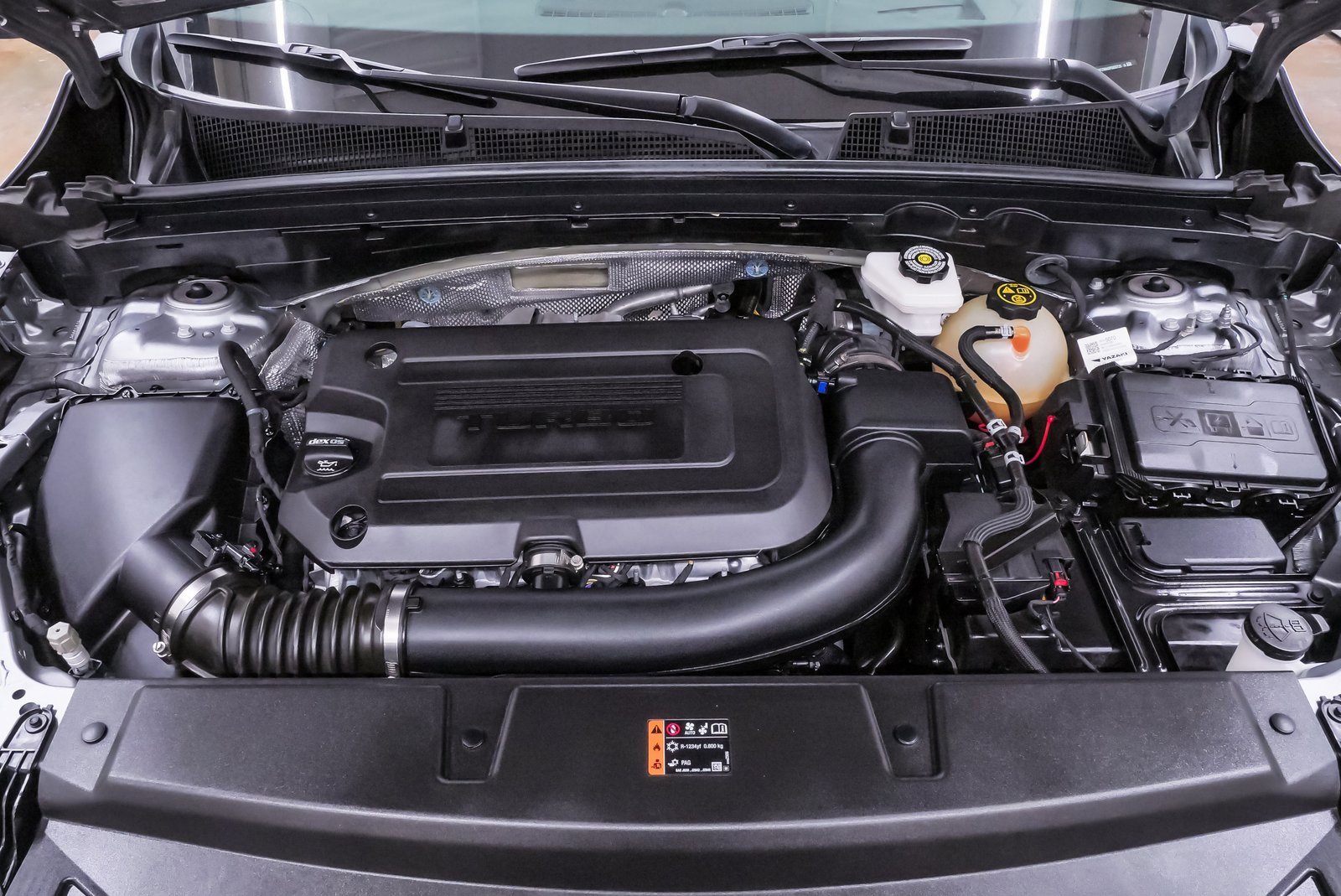 Used 2023 Buick Envision Avenir image 25