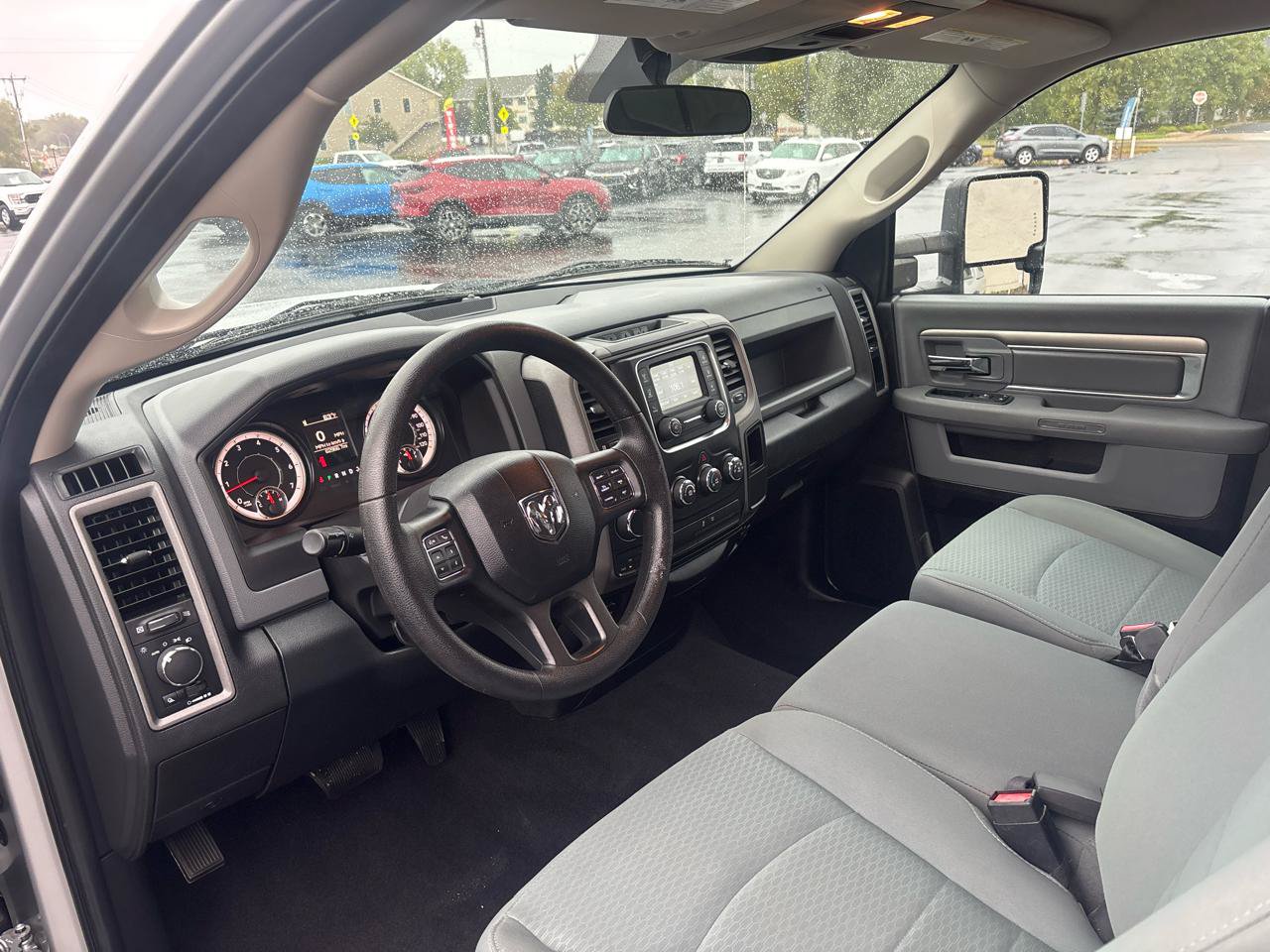 Used 2017 RAM 1500 ST AWD/4WD image 10