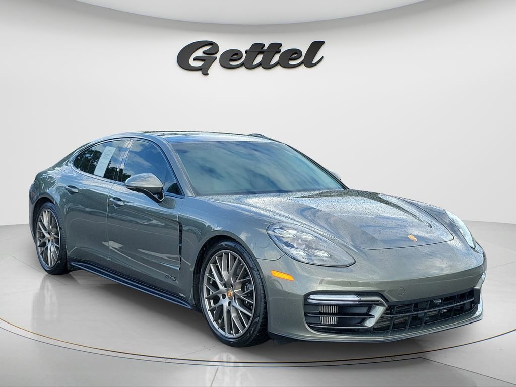 Used 2022 Porsche Panamera GTS image 3
