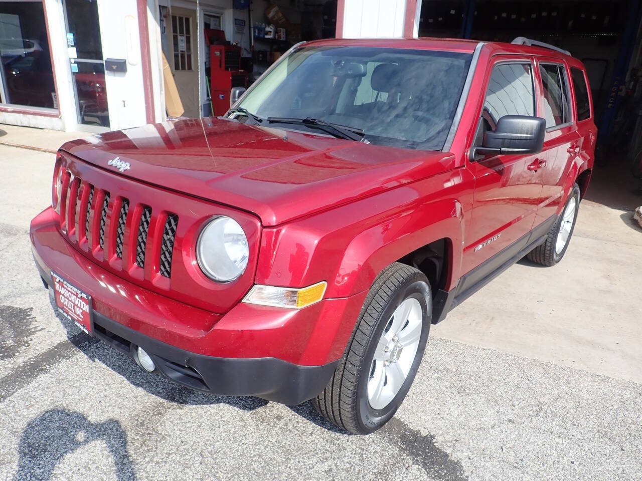 Used 2016 Jeep Patriot Sport w/ Power Value Group AWD/4WD image 2