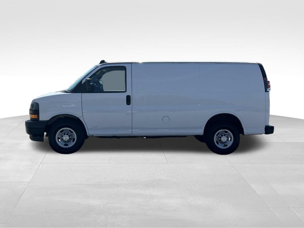 Used 2019 Chevrolet Express 2500 w/ Driver Convenience Package RWD image 7