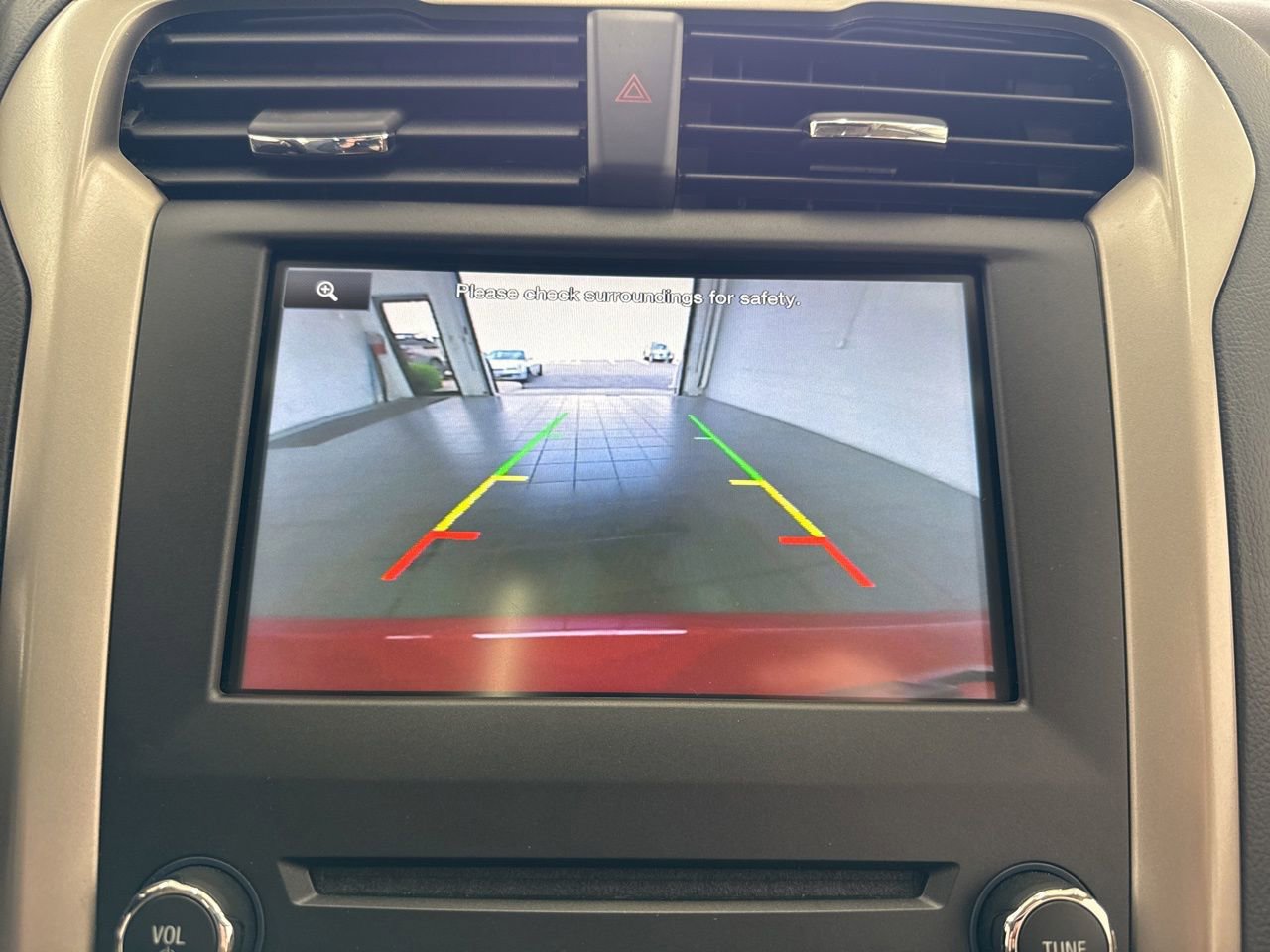 Used 2016 Ford Fusion SE w/ Equipment Group 502A FWD image 26