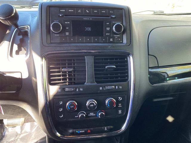Used 2015 Dodge Grand Caravan SE FWD image 9