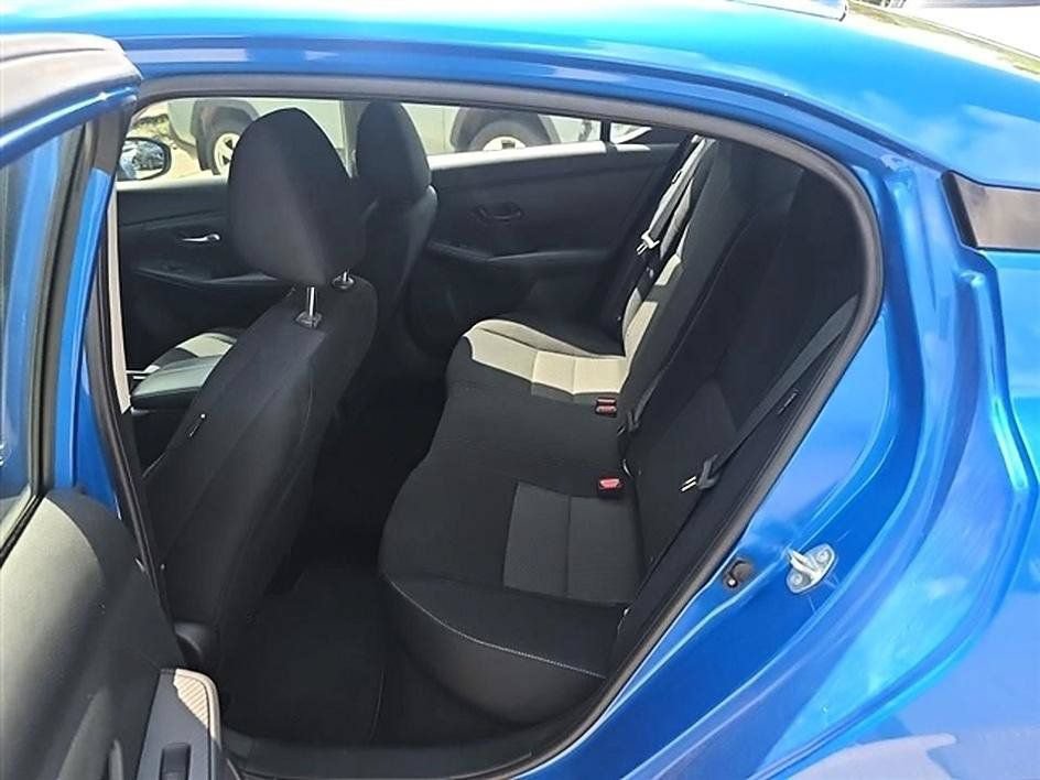 Used 2024 Nissan Sentra SV w/ All-Weather Package FWD image 4