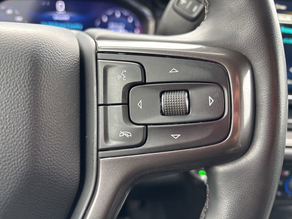 Used 2024 Chevrolet Silverado 2500 ZR2 w/ Technology Package image 31