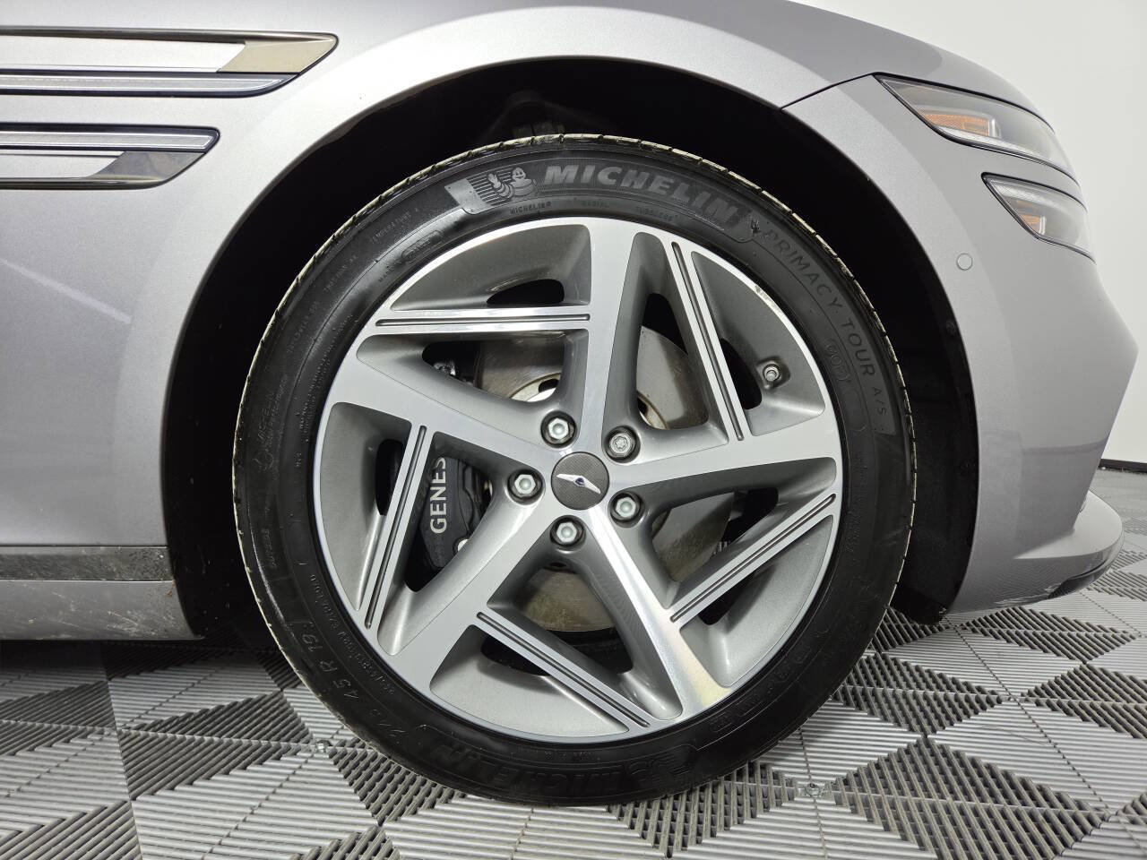 Used 2024 Genesis G80 2.5T w/ Sport Prestige Package AWD/4WD image 9