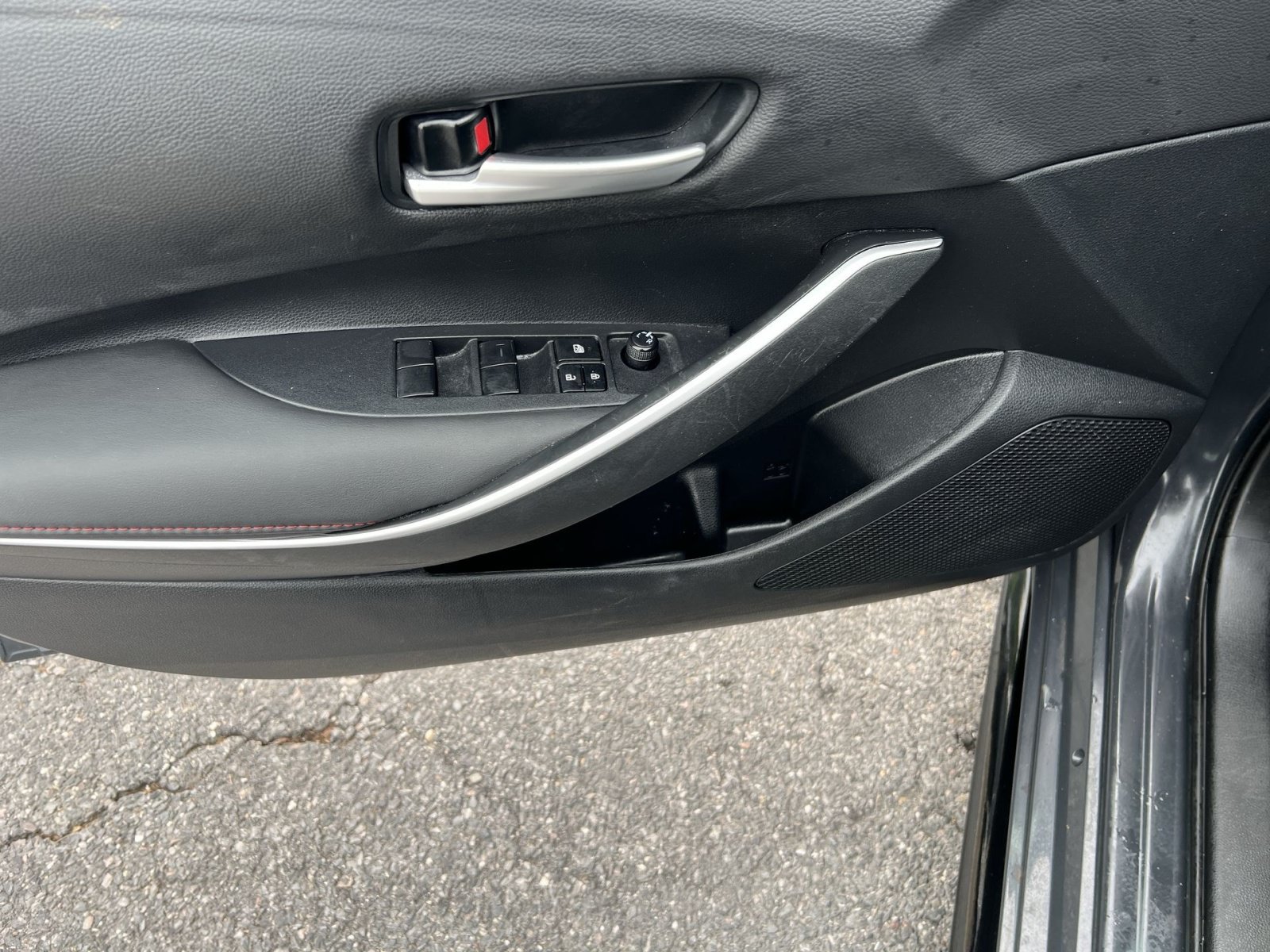 Used 2023 Toyota Corolla SE FWD image 14