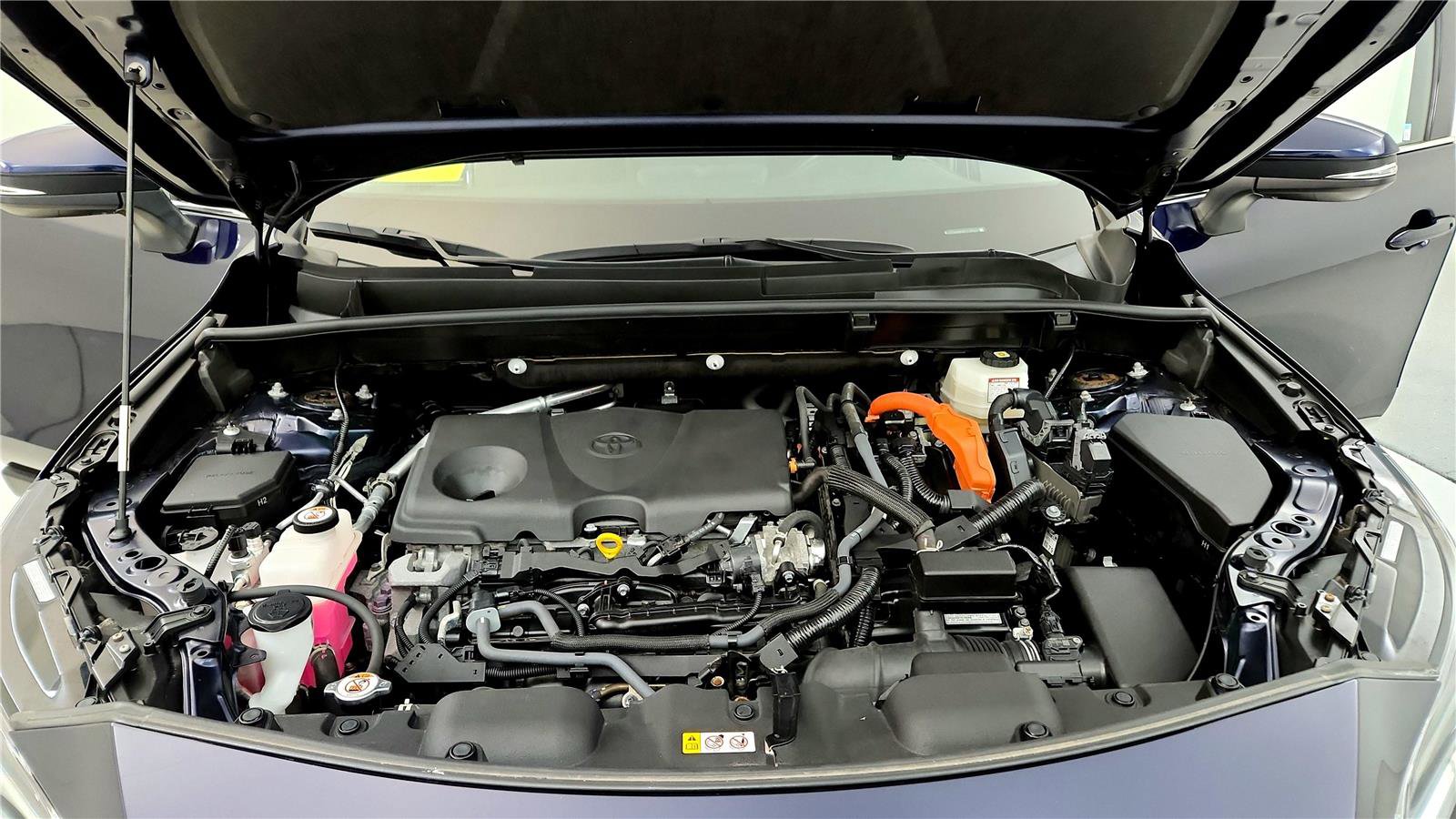 Certified 2023 Toyota Venza LE AWD/4WD image 15