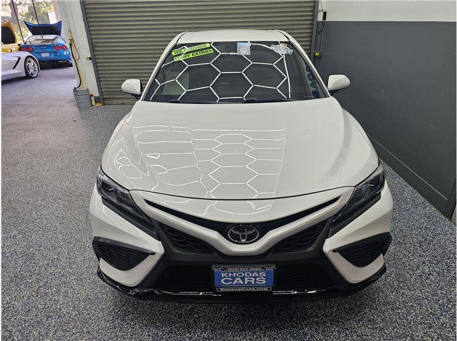 Used 2024 Toyota Camry SE FWD image 8