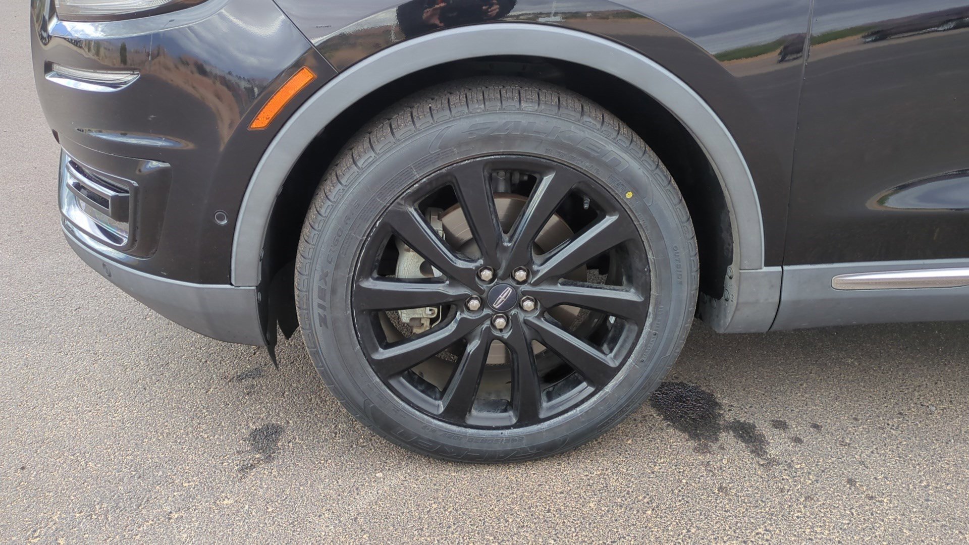 Used 2020 Lincoln Nautilus Reserve image 11