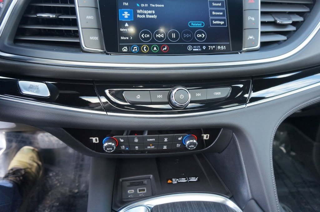 Used 2024 Buick Enclave Avenir w/ Avenir Technology Package AWD/4WD image 12