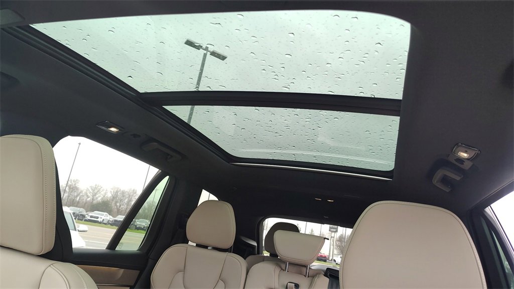 New 2026 Volvo XC90 B6 Plus image 27