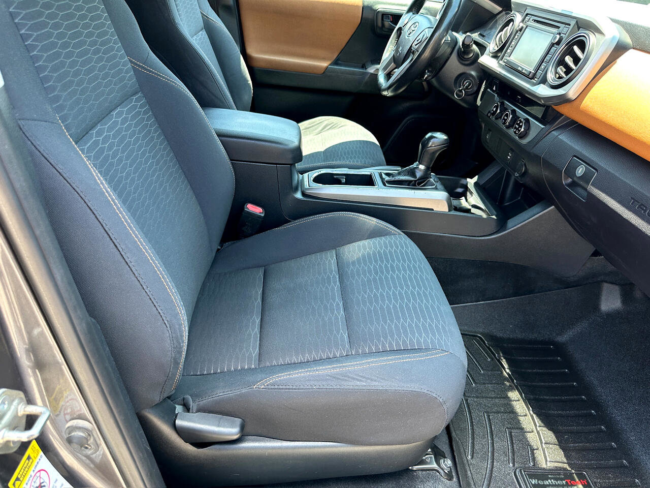 Used 2017 Toyota Tacoma SR5 image 19