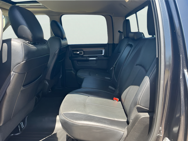 Used 2018 RAM 1500 Laramie w/ Convenience Group AWD/4WD image 30
