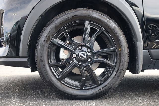 Used 2023 Nissan Kicks SR w/ SR Premium Package image 9