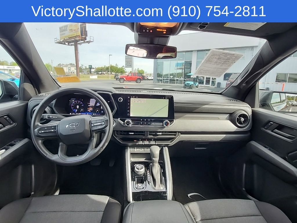 Used 2024 Chevrolet Colorado Trail Boss w/ Technology Package image 3