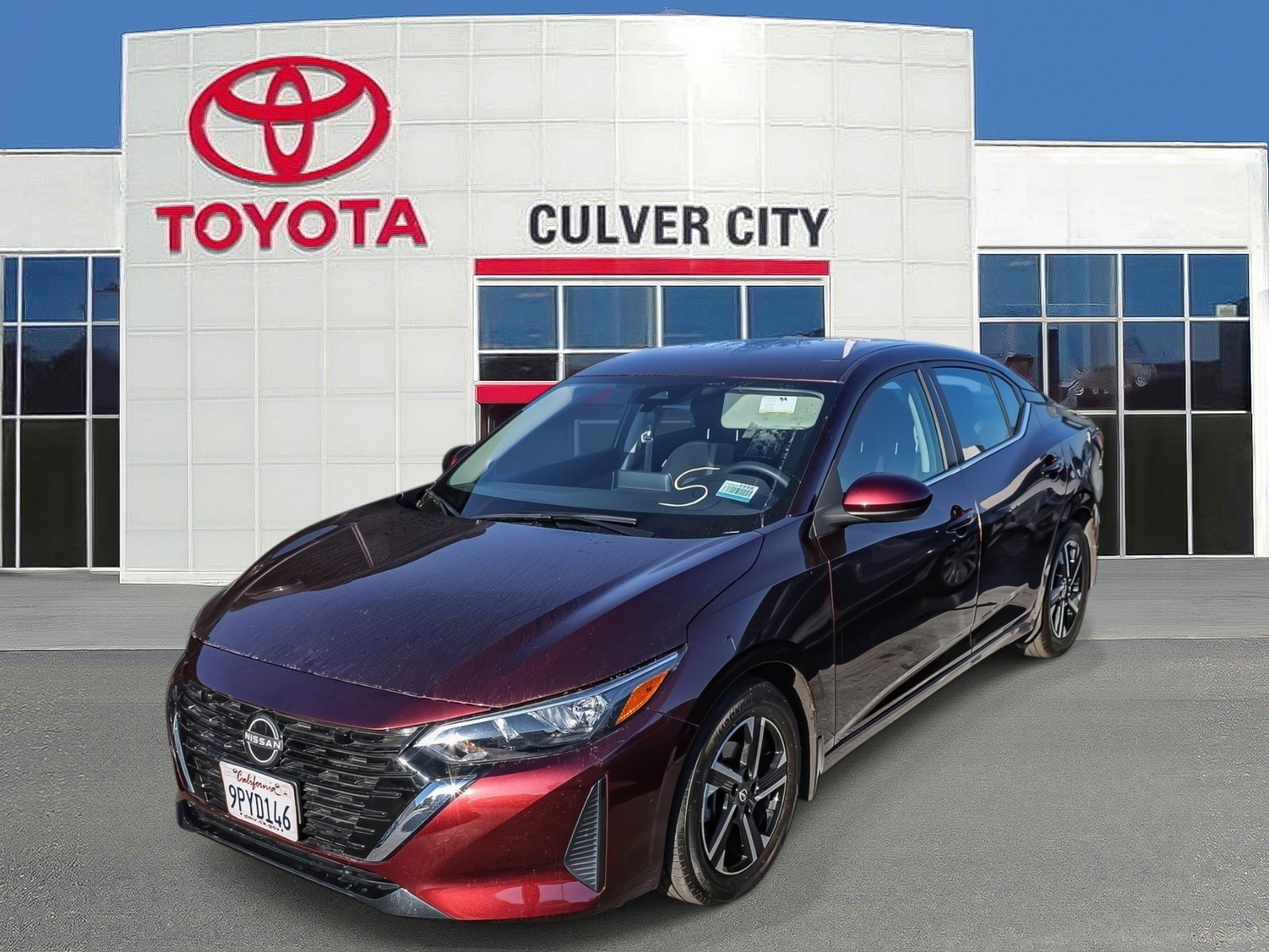 Used 2025 Nissan Sentra SV image 1