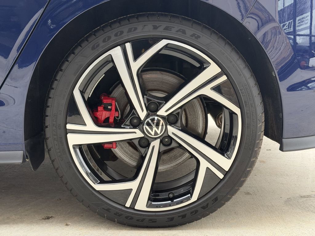 Used 2024 Volkswagen GTI SE w/ SE Leather Seats Package image 19