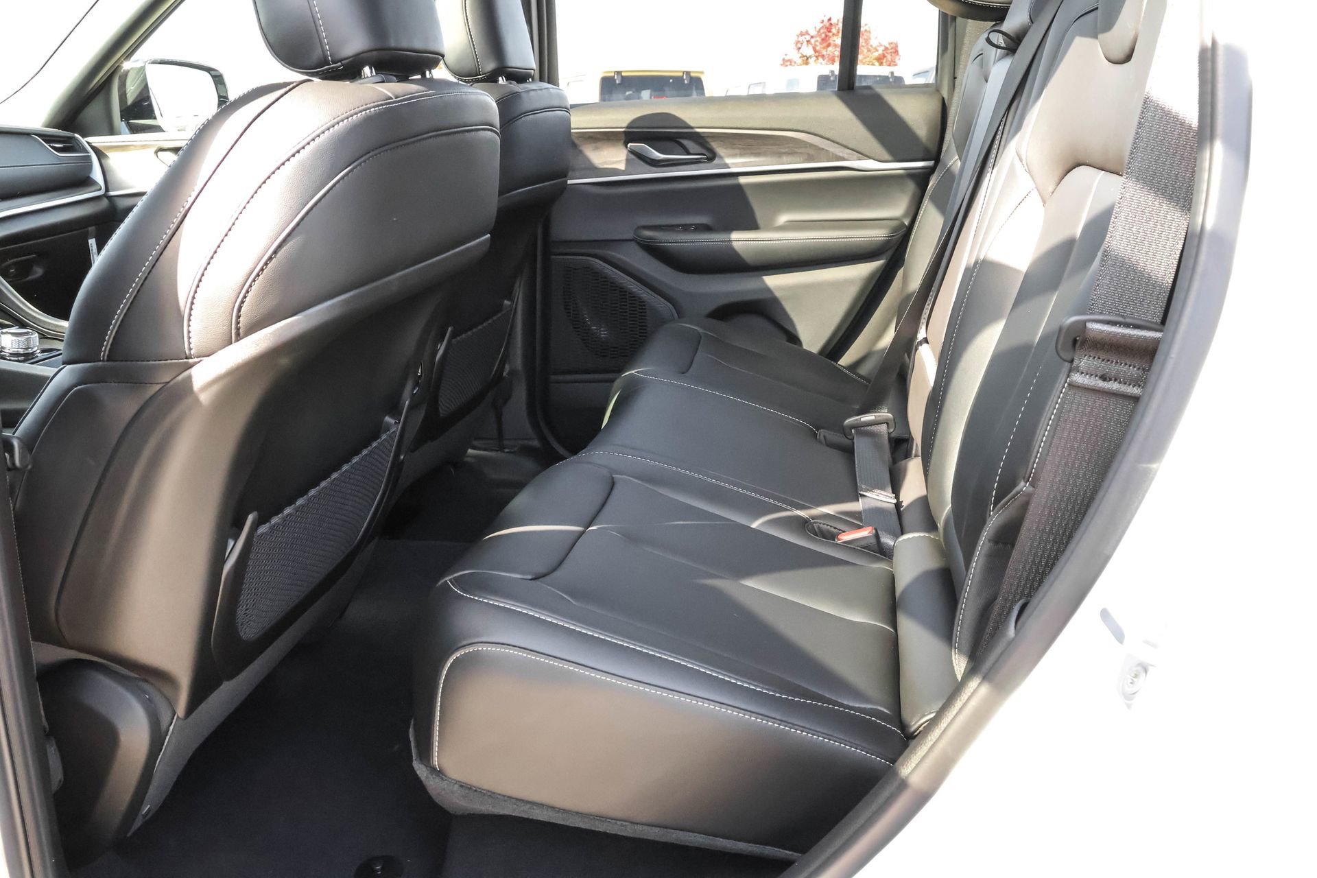 New 2025 Jeep Grand Cherokee Limited image 14