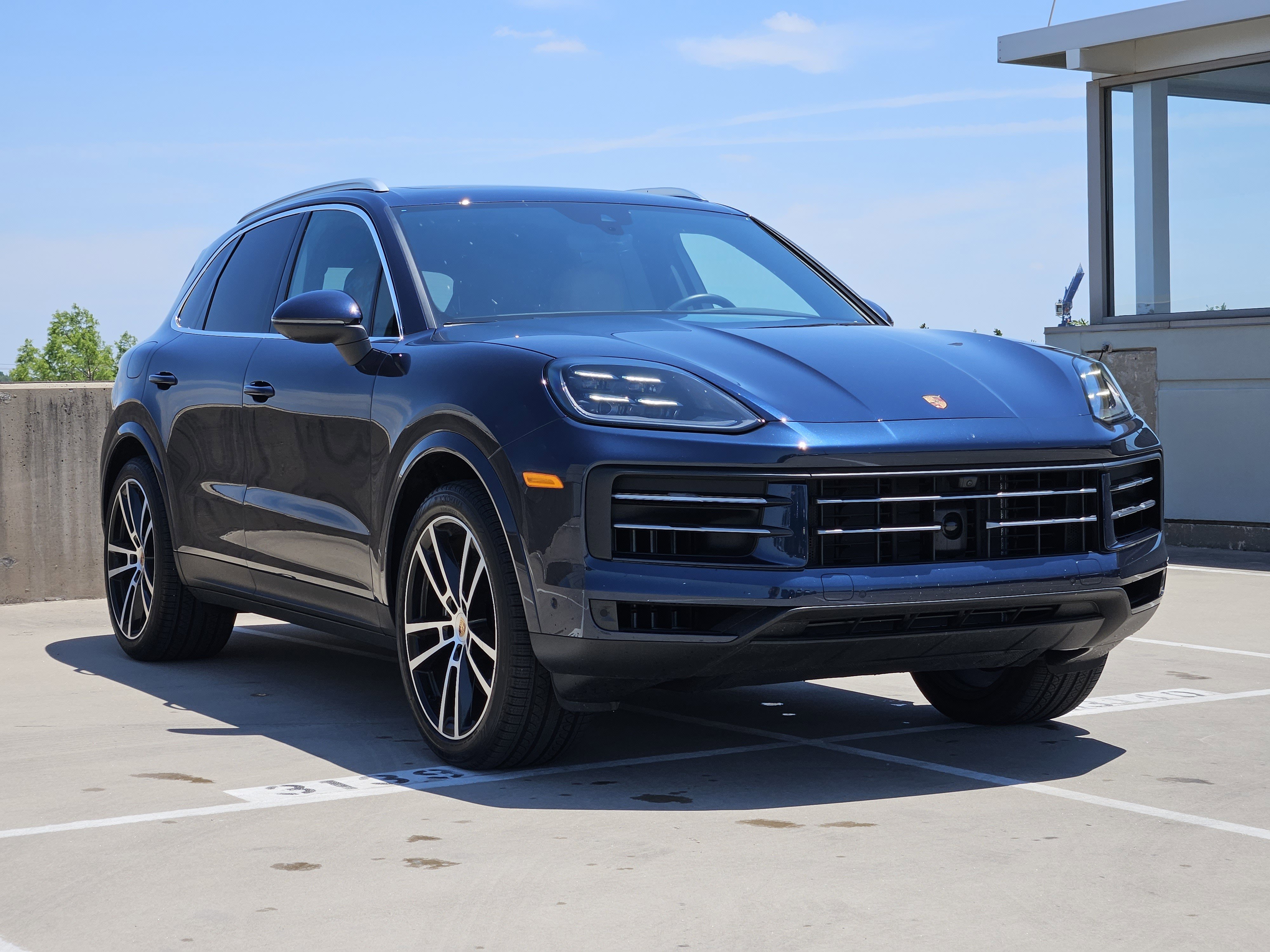 Certified 2025 Porsche Cayenne AWD/4WD image 10