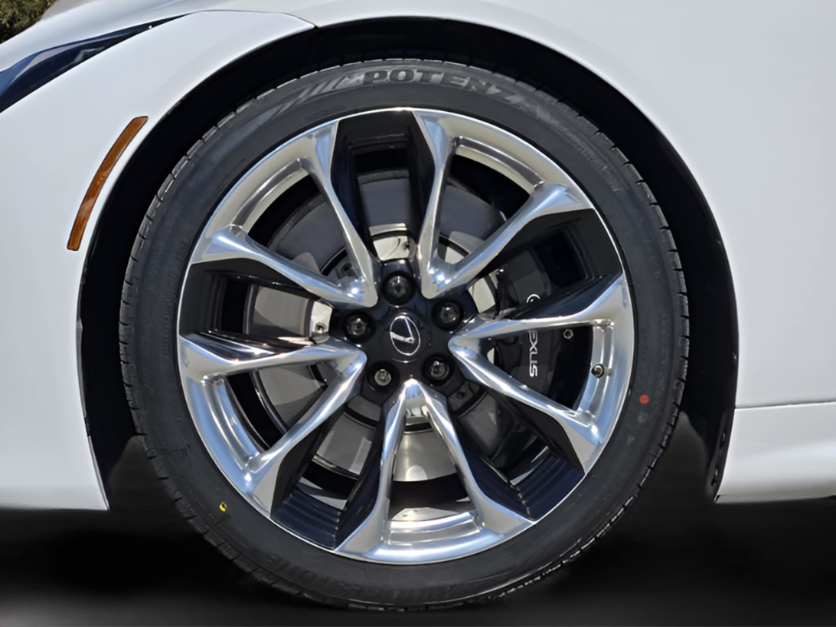 Used 2018 Lexus LC 500 Coupe RWD image 42