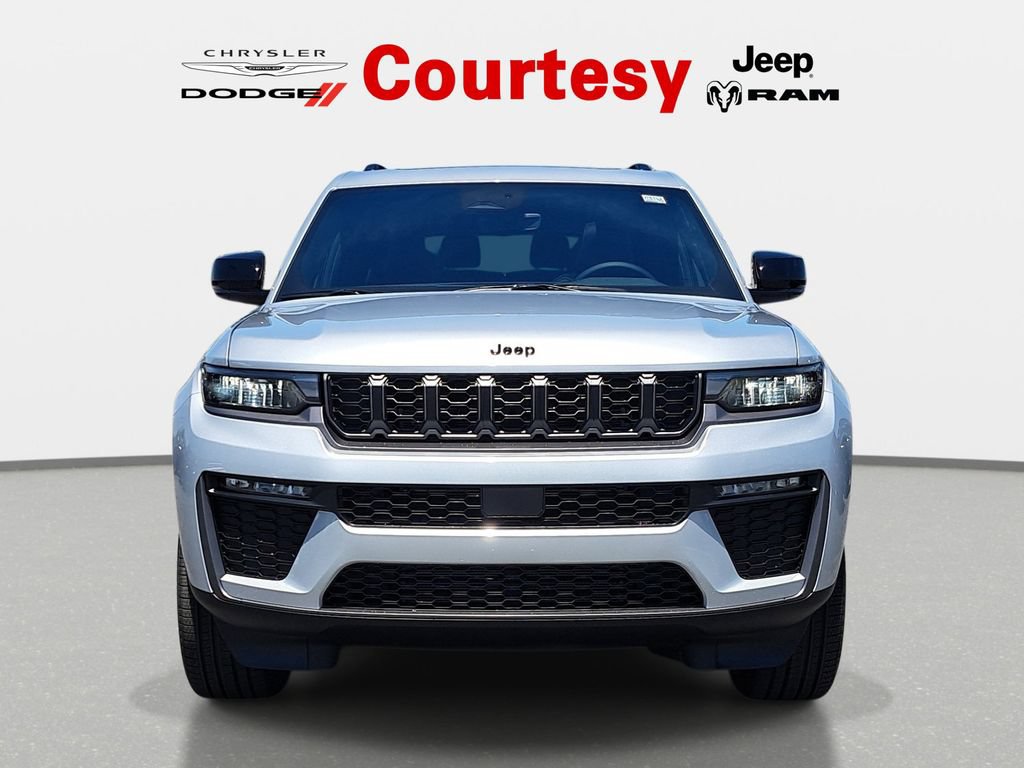 New 2026 Jeep Grand Cherokee L Limited w/ Limited Altitude Package AWD/4WD image 8
