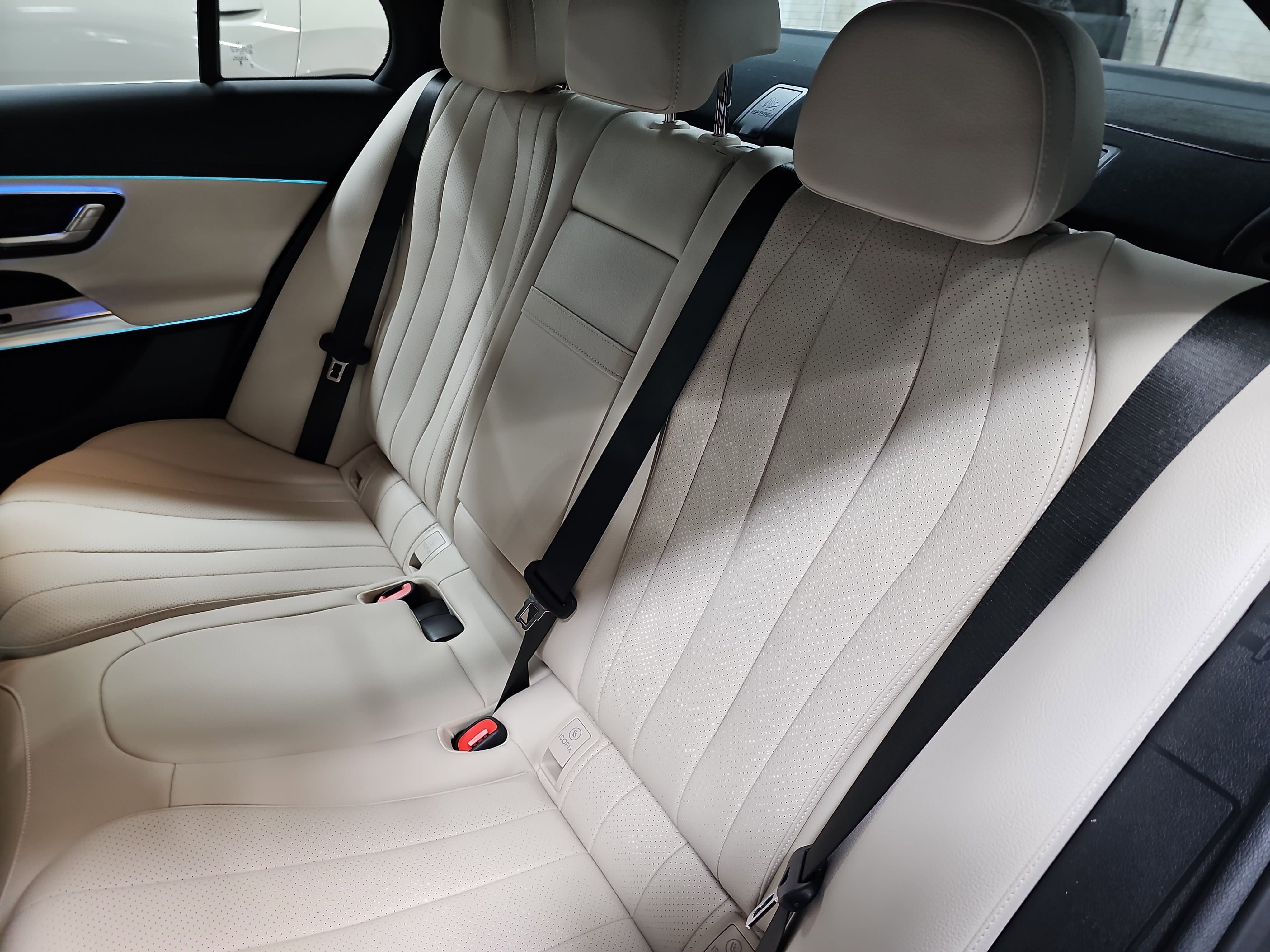 New 2026 Mercedes-Benz E 350 4MATIC Sedan image 15