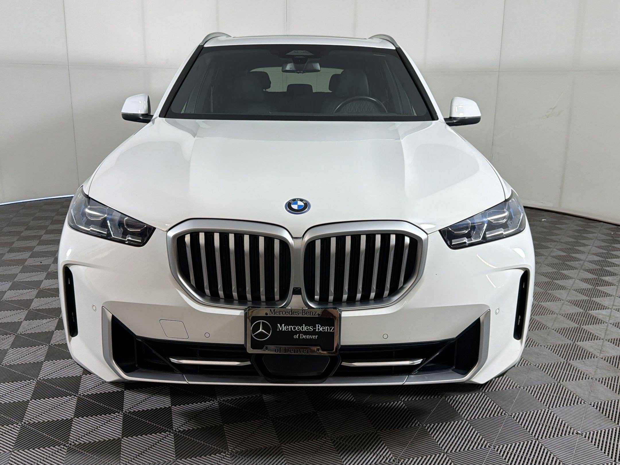 Used 2025 BMW X5 xDrive50e AWD/4WD image 6