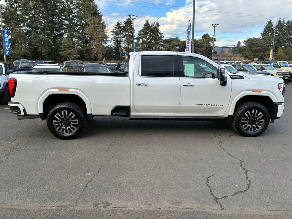 Used 2024 GMC Sierra 3500 Denali Ultimate image 12