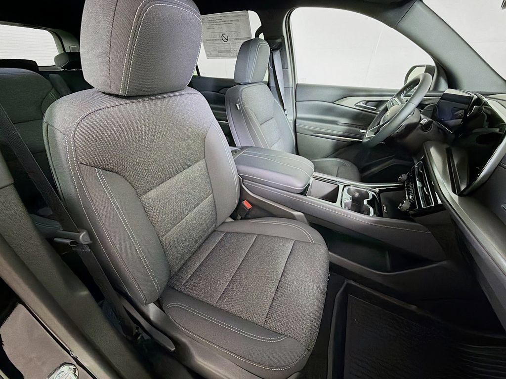 New 2026 Chevrolet Traverse LT w/ LPO, Floor Liner Package AWD/4WD image 24