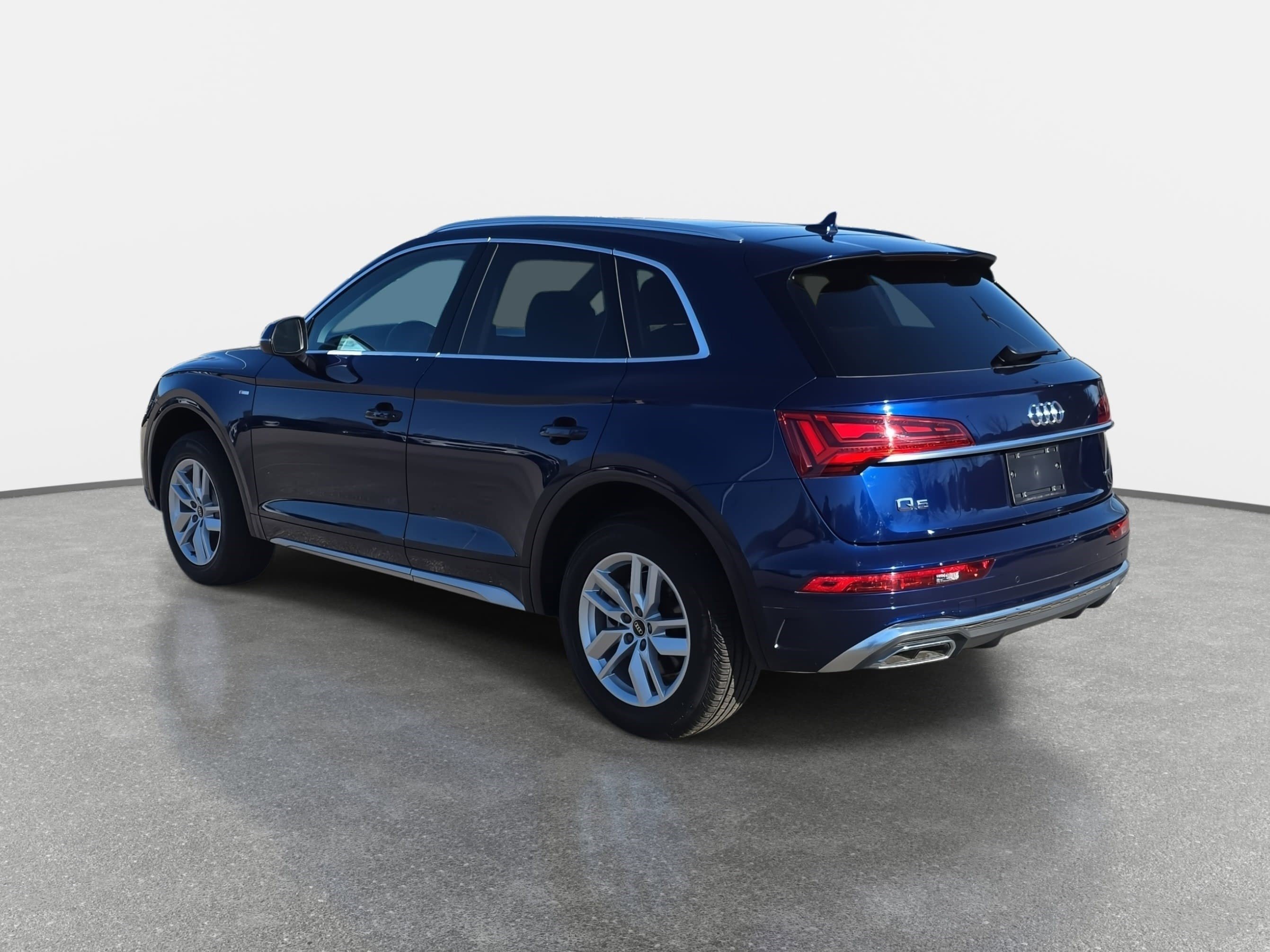 Certified 2023 Audi Q5 2.0T Premium w/ Convenience Package image 7