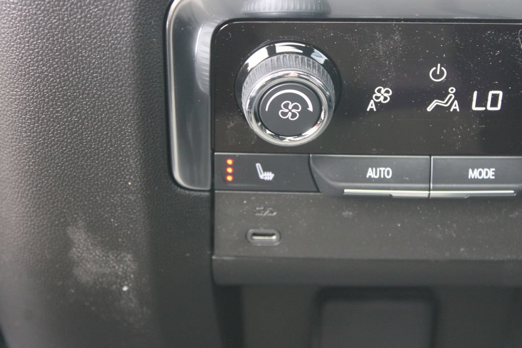 New 2026 Chevrolet Tahoe High Country AWD/4WD image 32