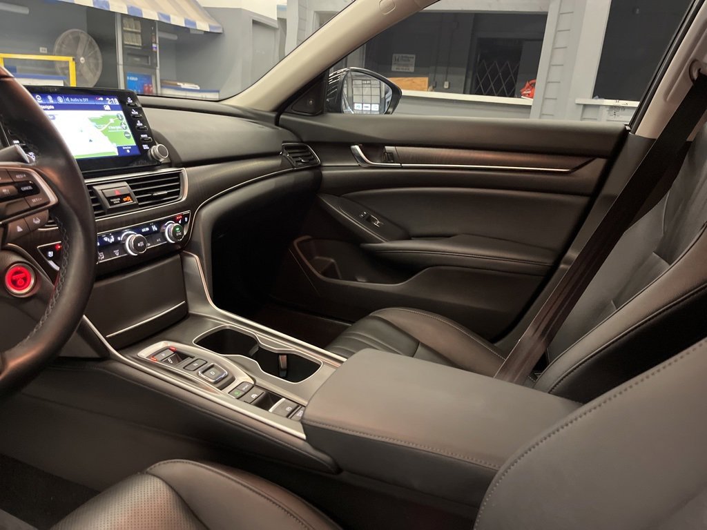 Used 2021 Honda Accord Touring image 13