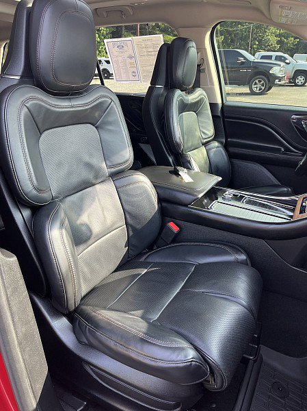 Used 2020 Lincoln Aviator Reserve w/ Equipment Group 202A AWD/4WD image 14