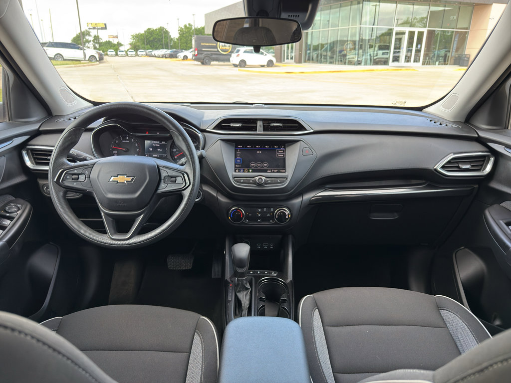 Used 2023 Chevrolet TrailBlazer LT FWD image 25