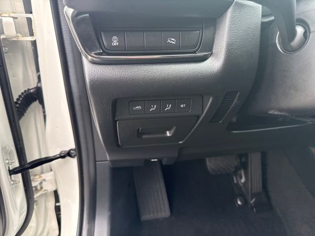 Used 2022 MAZDA CX-30 AWD 2.5 S w/ Premium Package image 16