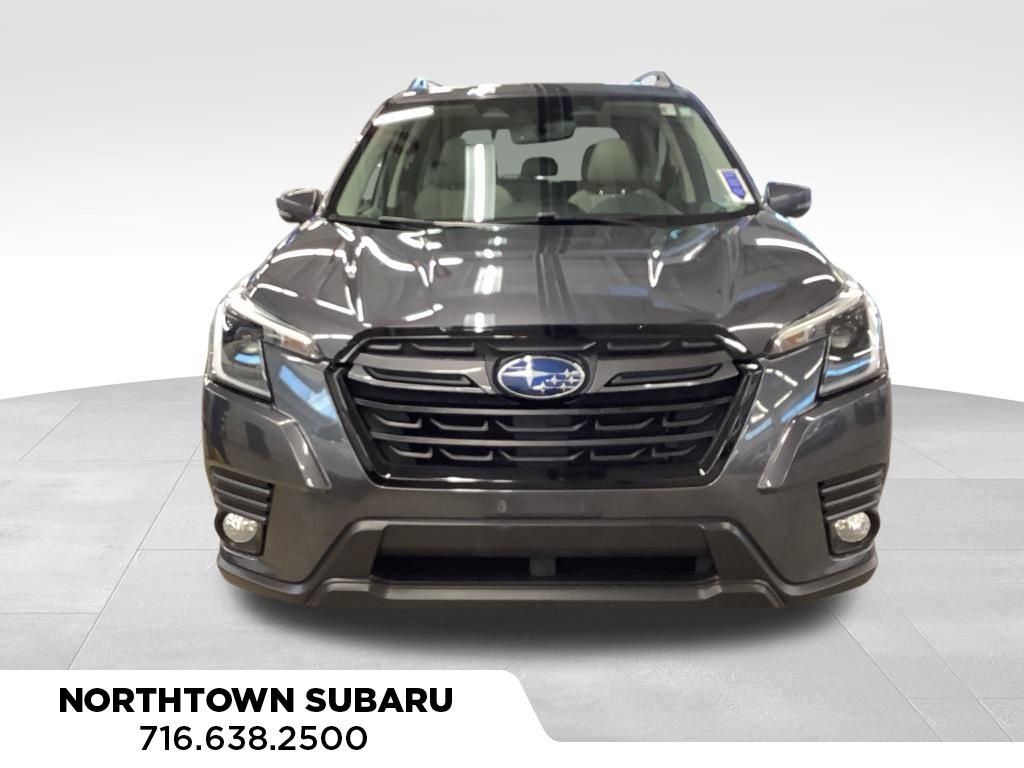 Used 2022 Subaru Forester Limited AWD/4WD image 6