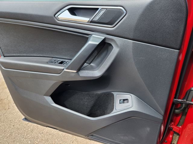 Used 2018 Volkswagen Tiguan SEL image 21