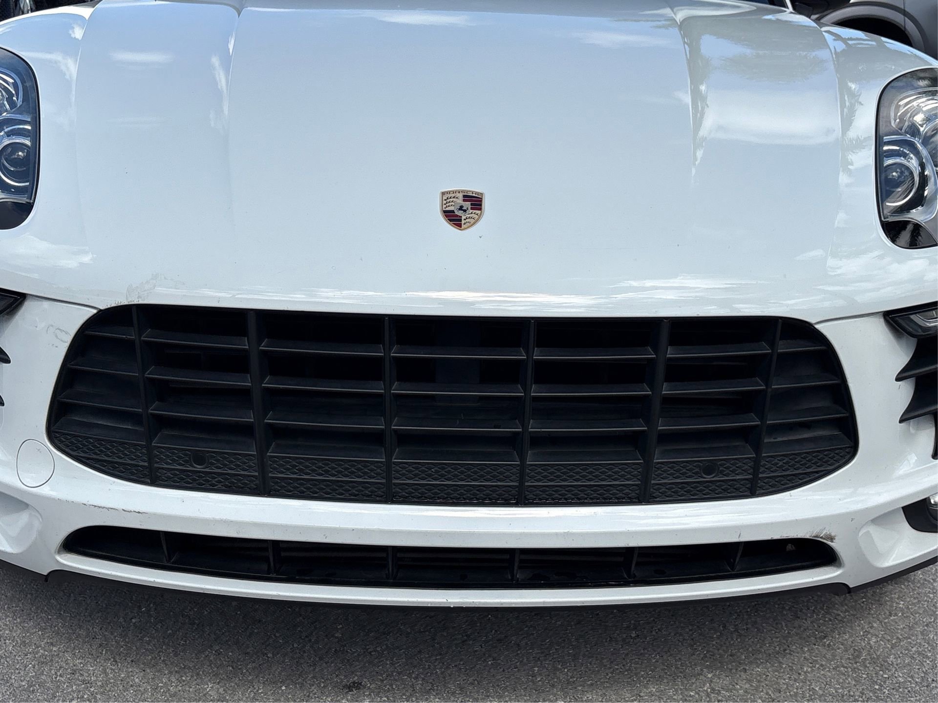 Used 2018 Porsche Macan w/ Premium Package Plus image 12