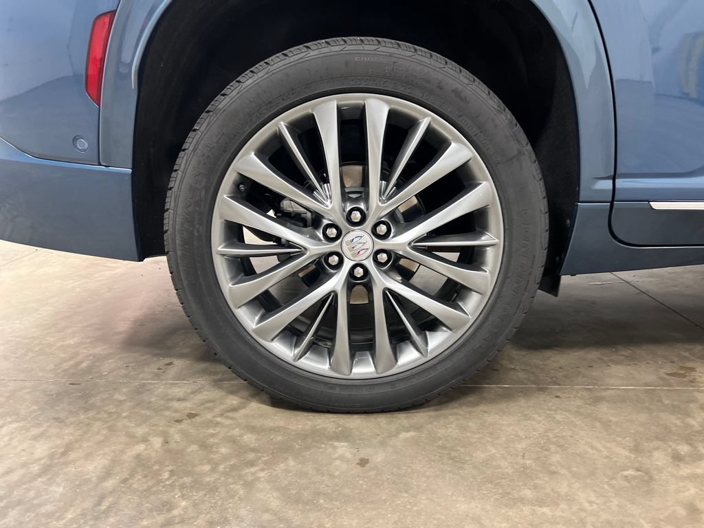 Certified 2025 Buick Enclave Avenir w/ Super Cruise Package AWD/4WD image 10
