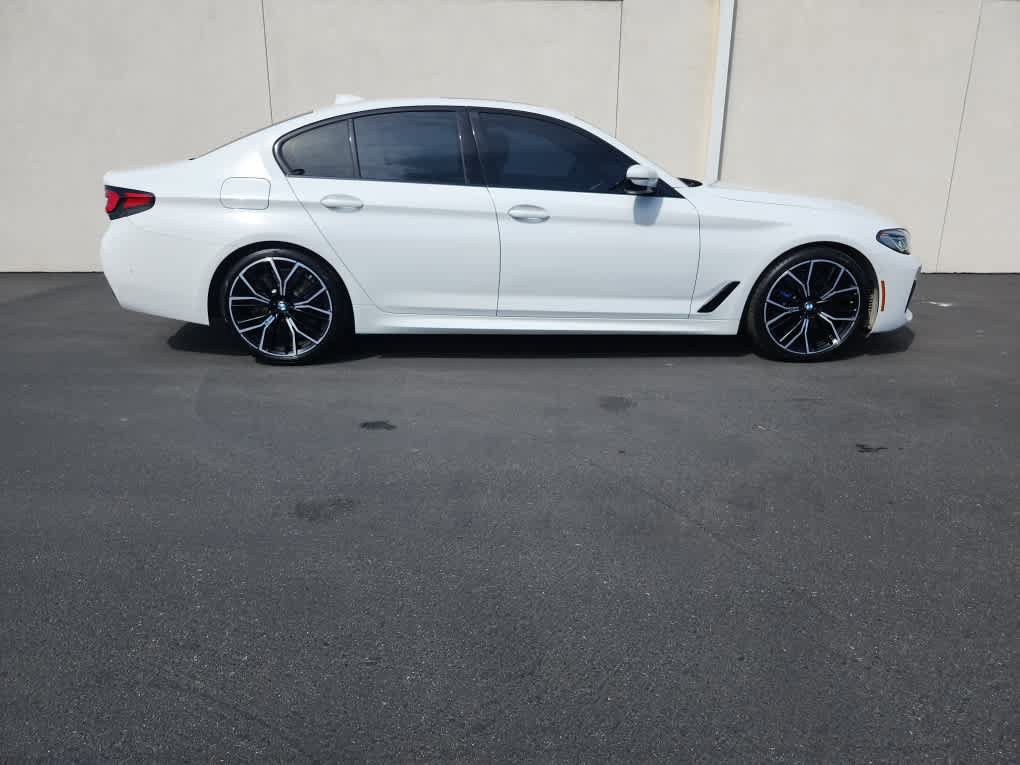 Used 2021 BMW 540i w/ M Sport Package RWD image 3